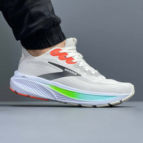 کتونی ورزشی Brooks Ghost 17 با زیره نرم و راحت